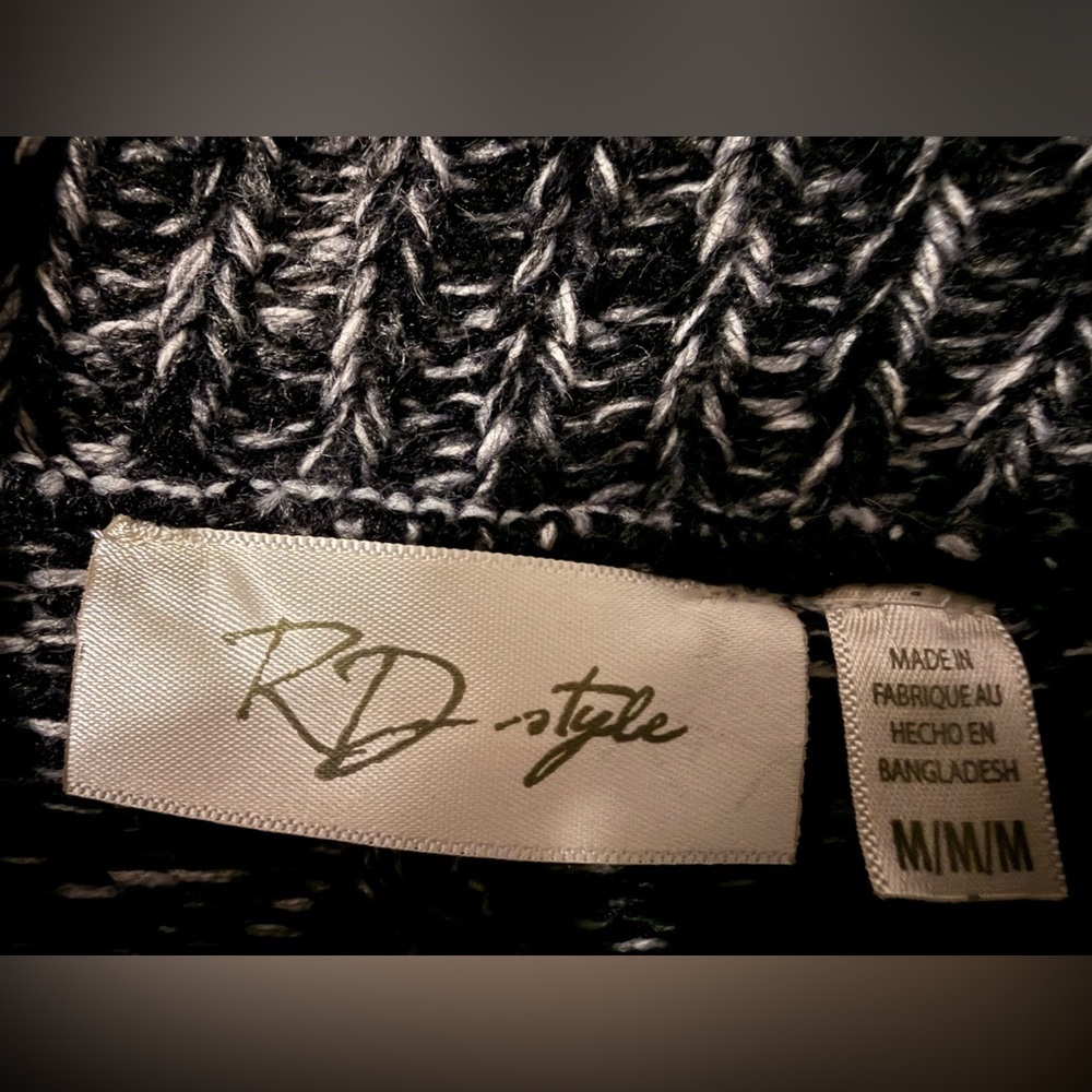 RD Style Jessika Cowl Neck Stylish Poncho Heathered Black Sweater. Size: Medium. - Picture 6 of 6